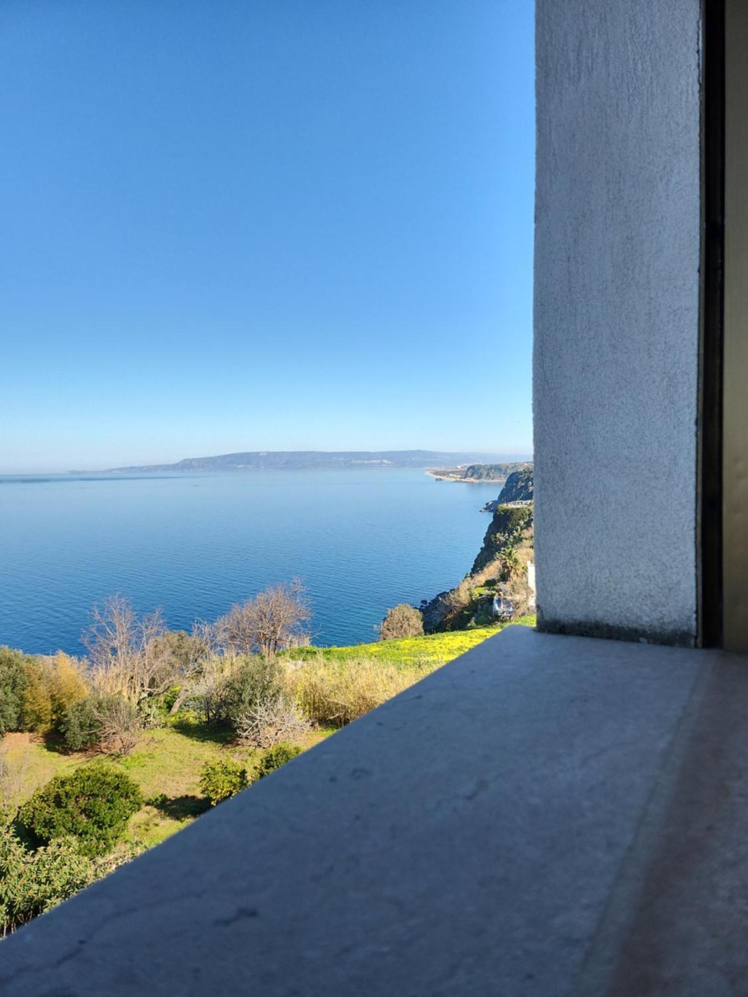La Terrazza Di Rovaglioso Appartement Palmi Buitenkant foto